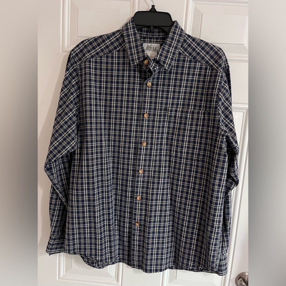 REI Men’s Shirt M Blue Plaid Cotton Button Up Outdoor‎ Hiking Gorpcore